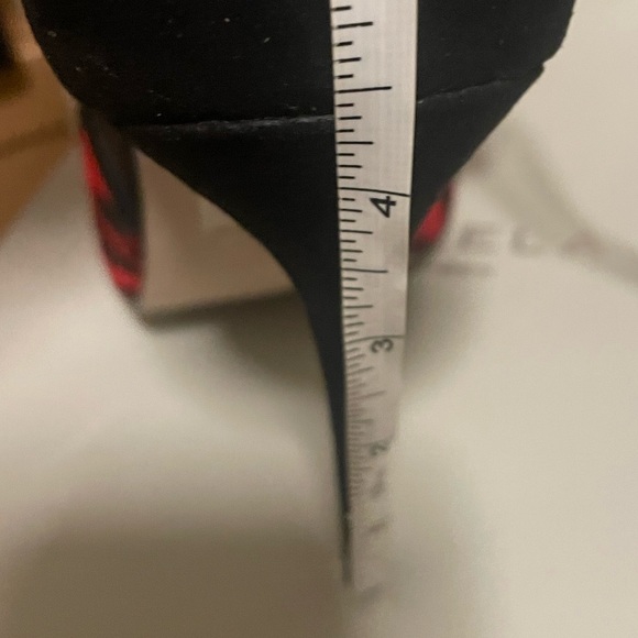 ***NIB***KURT GEIGER CALF HAIR ANIMAL PRINT Heels (39) - Picture 13 of 13